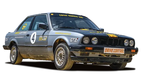 BMW 323i préparée pour le rallye sur terre